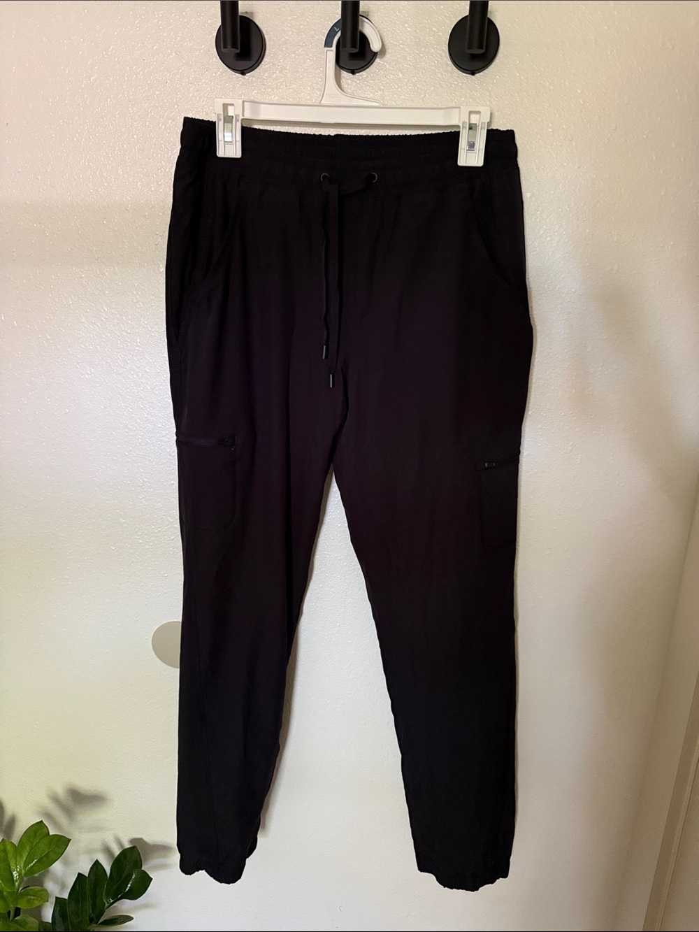Eddie Bauer Black Slim Jogger Pants with Cargo Pockets